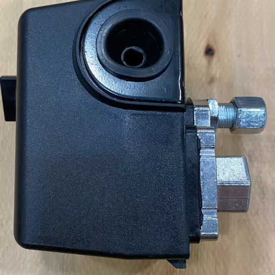 TMG-GAC65-17 Pressure Switch